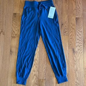 Lululemon Ready to Rulu HR Jogger, Size 4 Blue, NWT
